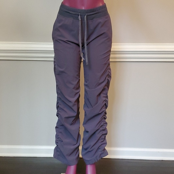 Under armour jogging/hiking pants (SOLD) - Picture 2 of 7